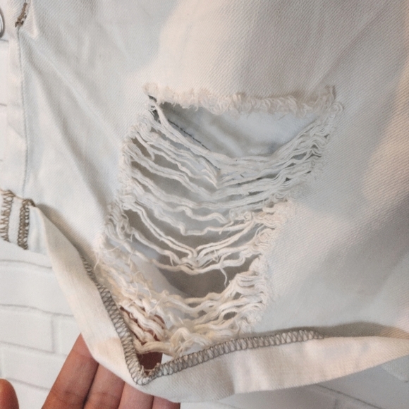 Bebe Acid Washed Ombre Distressed Ripped Shorts - Picture 6 of 16